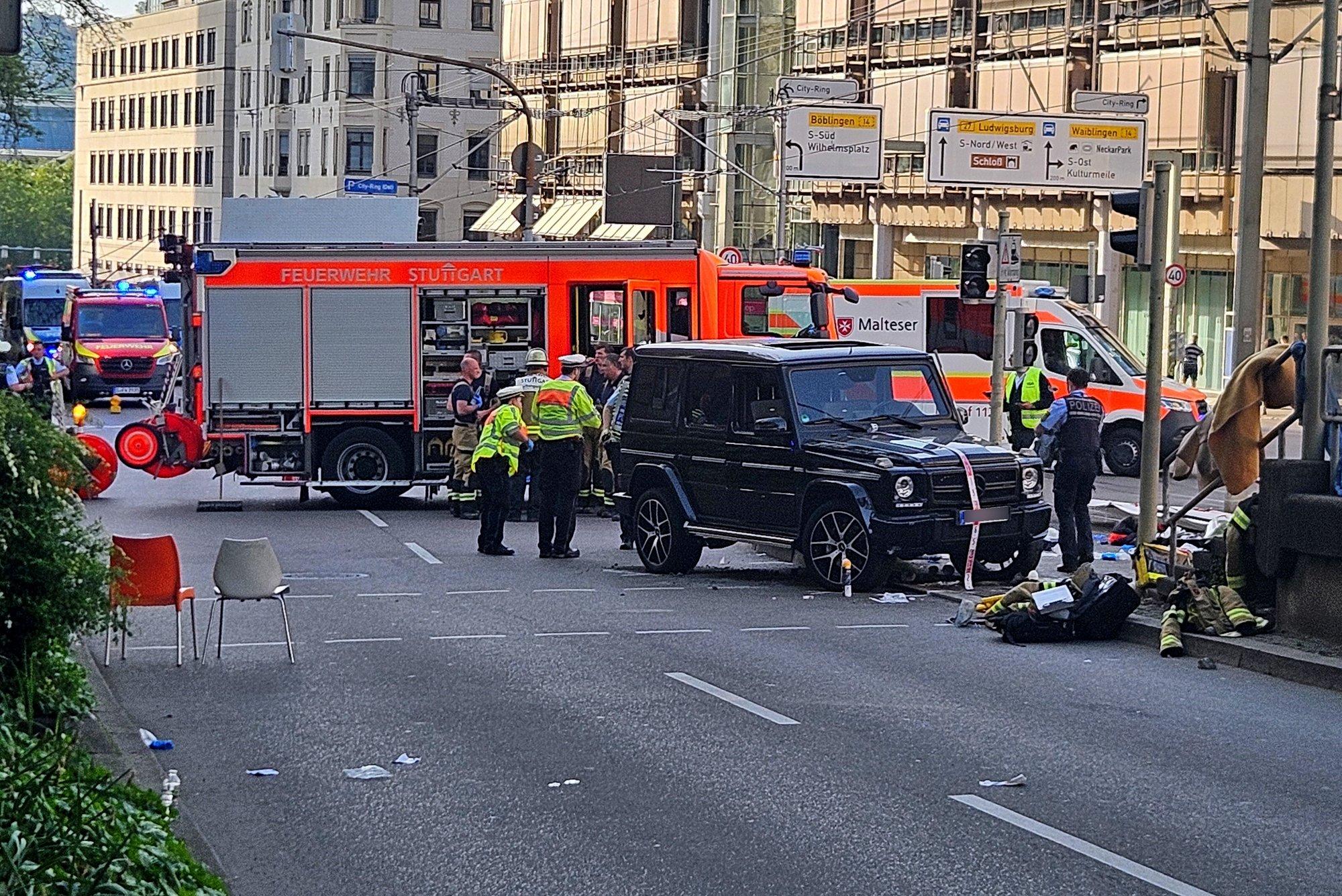 Saksamaal Stuttgartis sõitis auto rahva sekka, mitu inimest sai viga