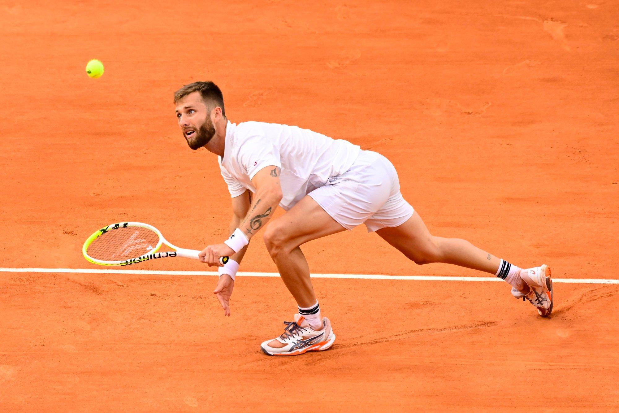 VIDEO | Aasta punkt? Prantslane võitis kodusel slämmiturniiril pöörase pallivahetuse