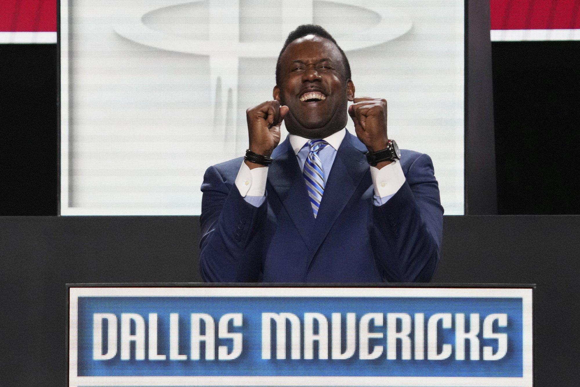 Dallas Mavericks sai ootamatu kingituse
