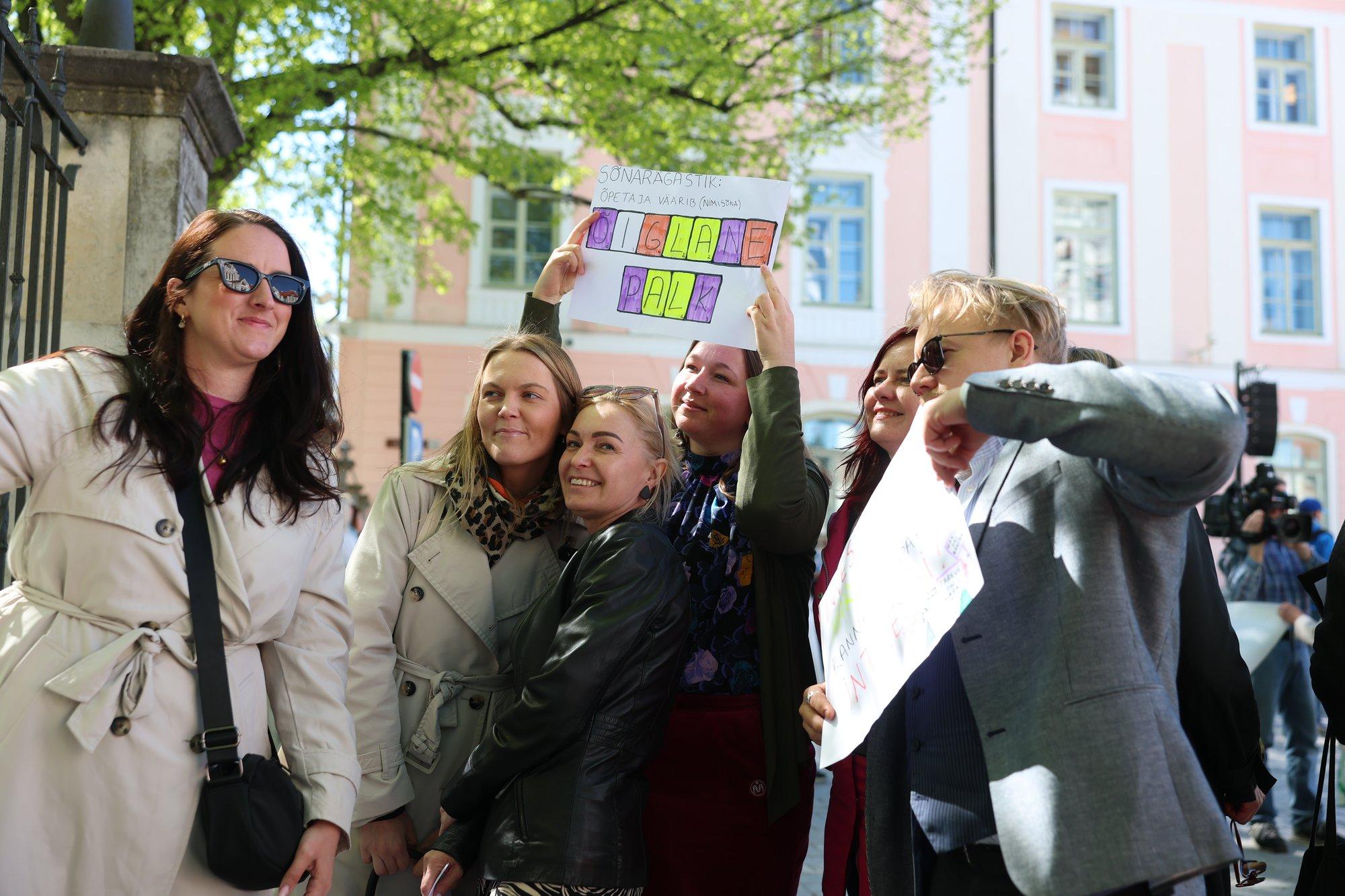 FOTOD | Toompeal toimub õpetajate demonstratsioon