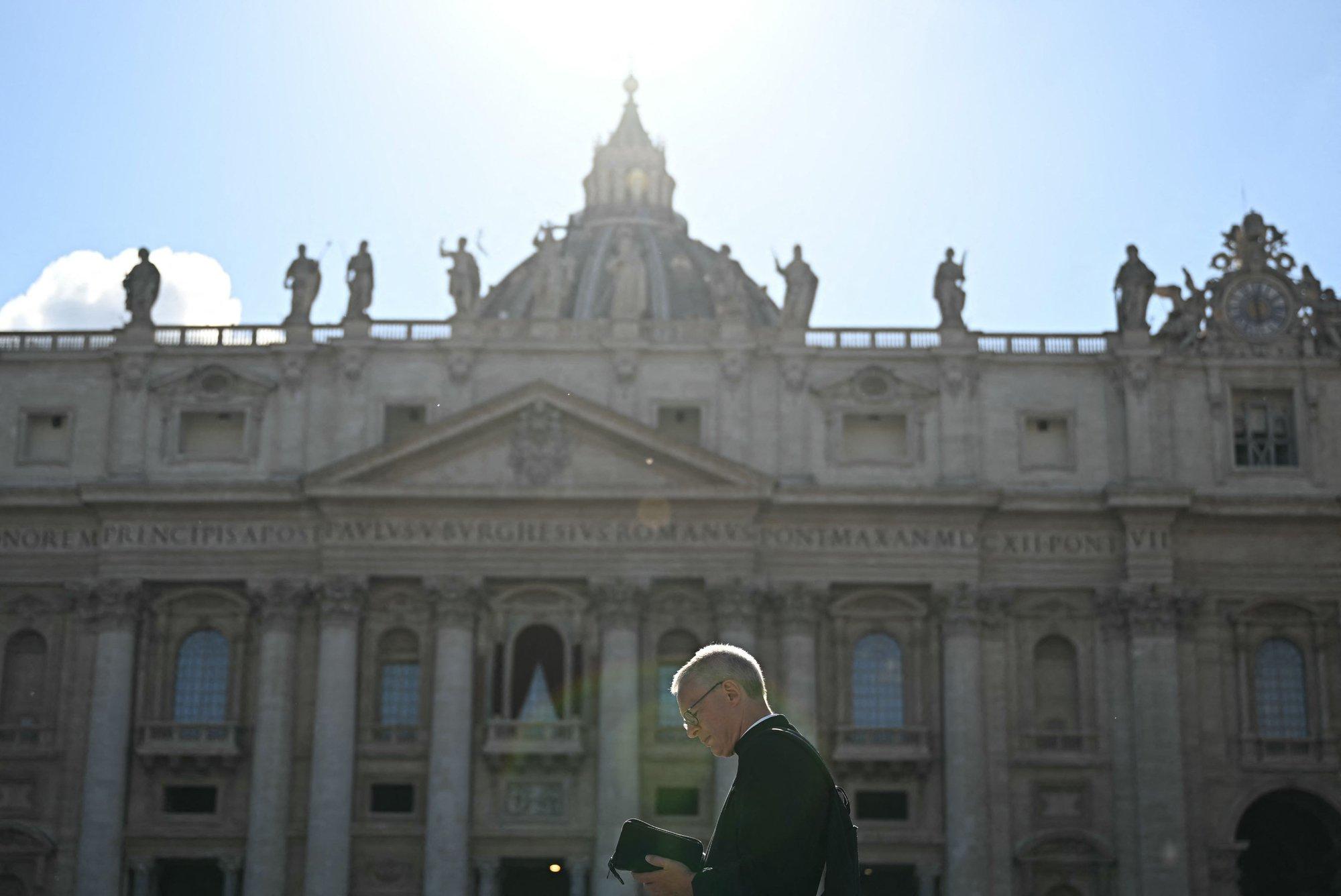 Vatikan katkestab uue paavsti valimise konklaavi ajal telefonilevi