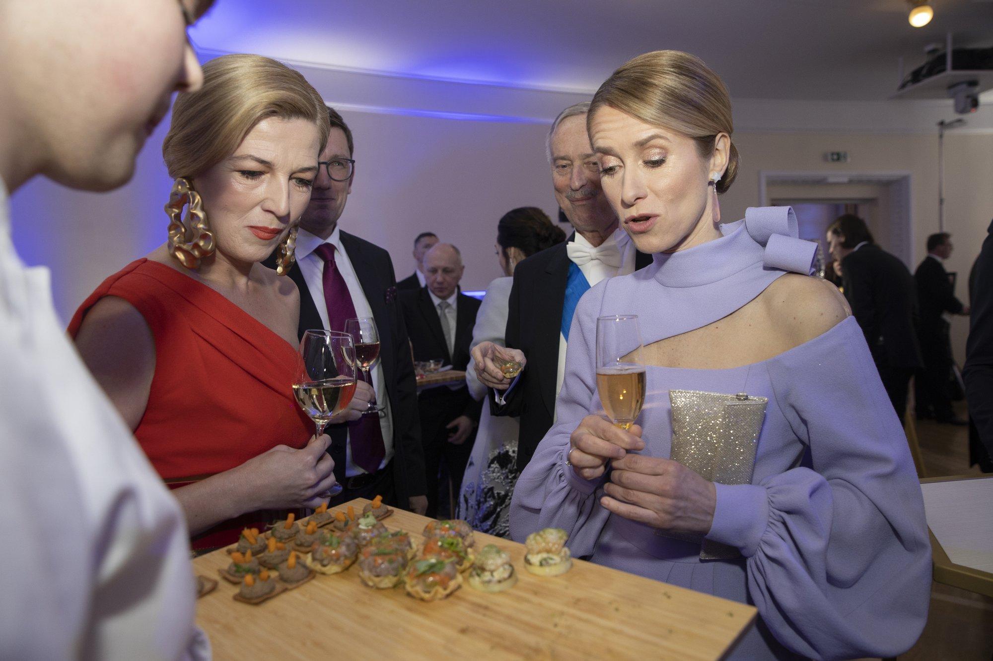 EESTI TRUMP! | On ikka privileeg, vaadata telerist teisi inimesi peeneid suupisteid nokkimas!