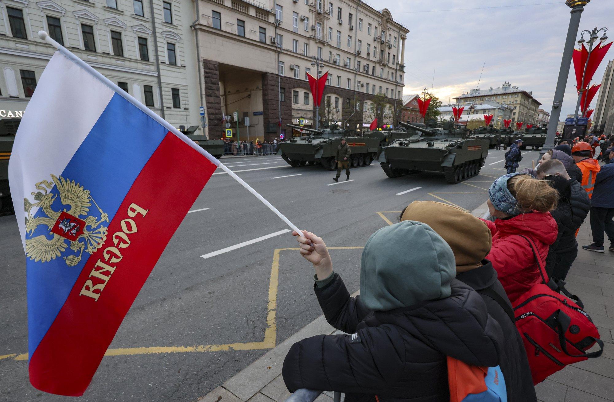 Moskva 9. mai paraadi külaliste nimekiri hõreneb. Zelenskõi: hoiatame riigijuhte, et seal pole turvaline