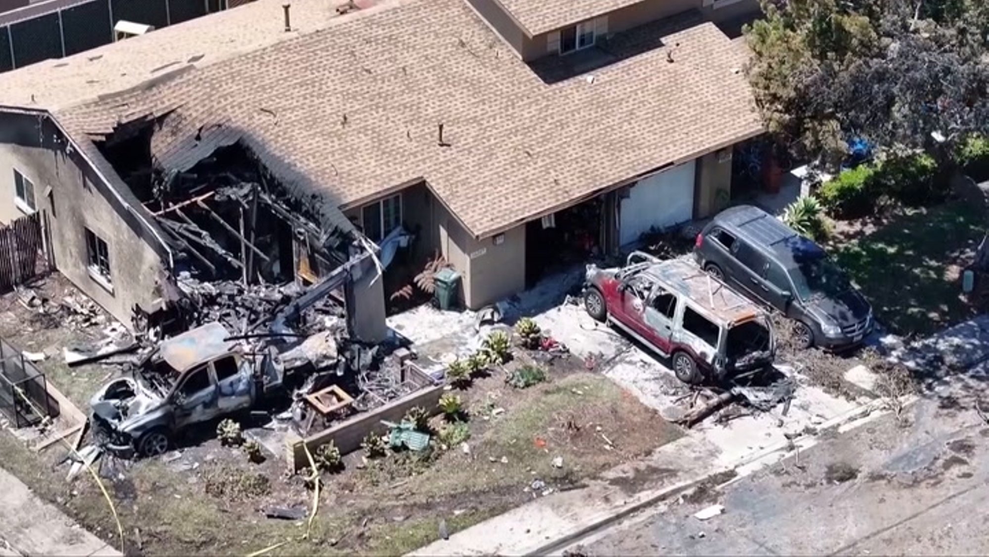 VIDEO | USA-s San Diegos kukkus elamupiirkonda väikelennuk. Hukkunute hulgas on tuntud muusikaagent