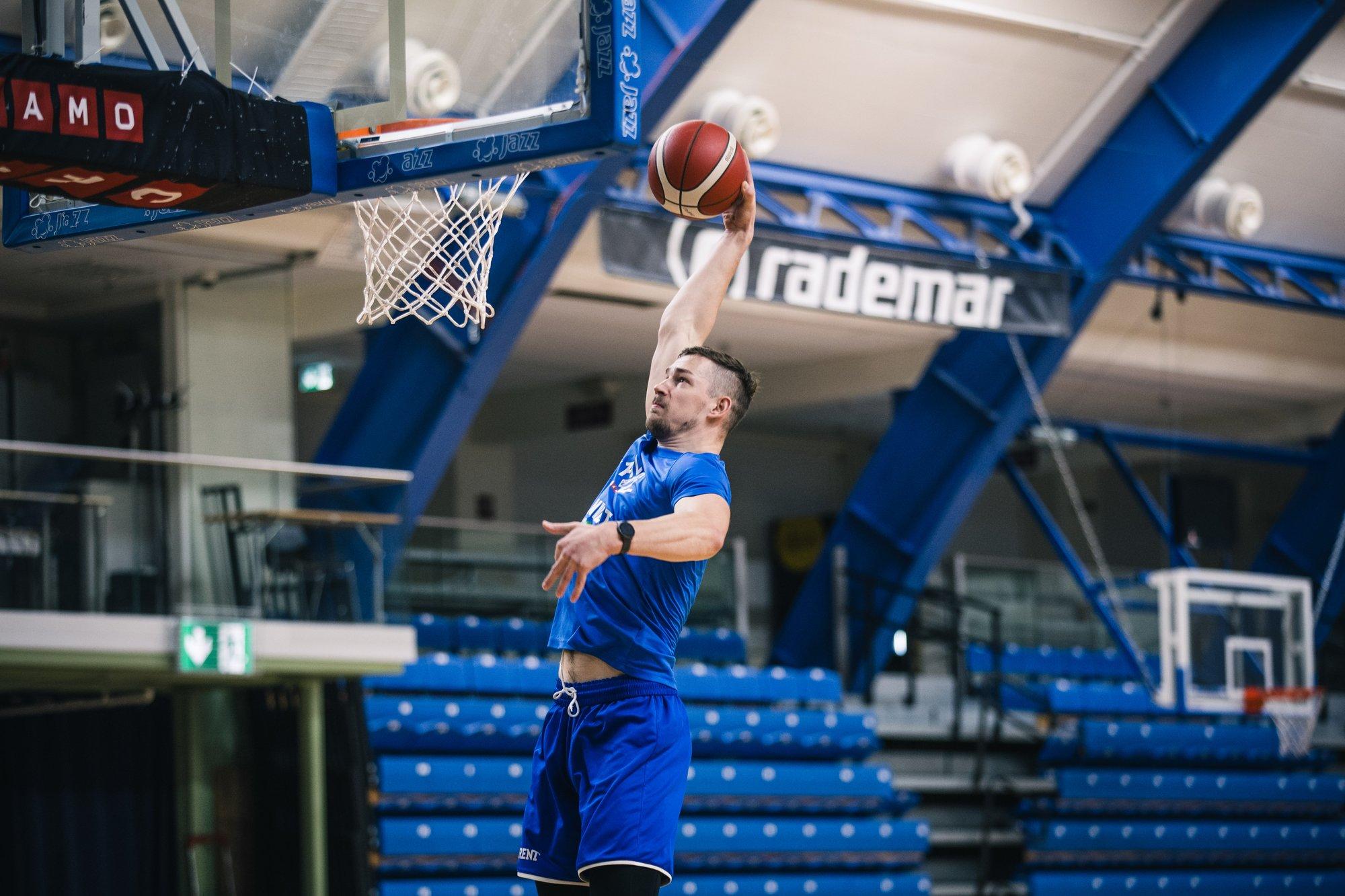 VIDEO | Mihkel Kirves möllas Leedus mehe eest, klubi imeline hooaeg jätkub