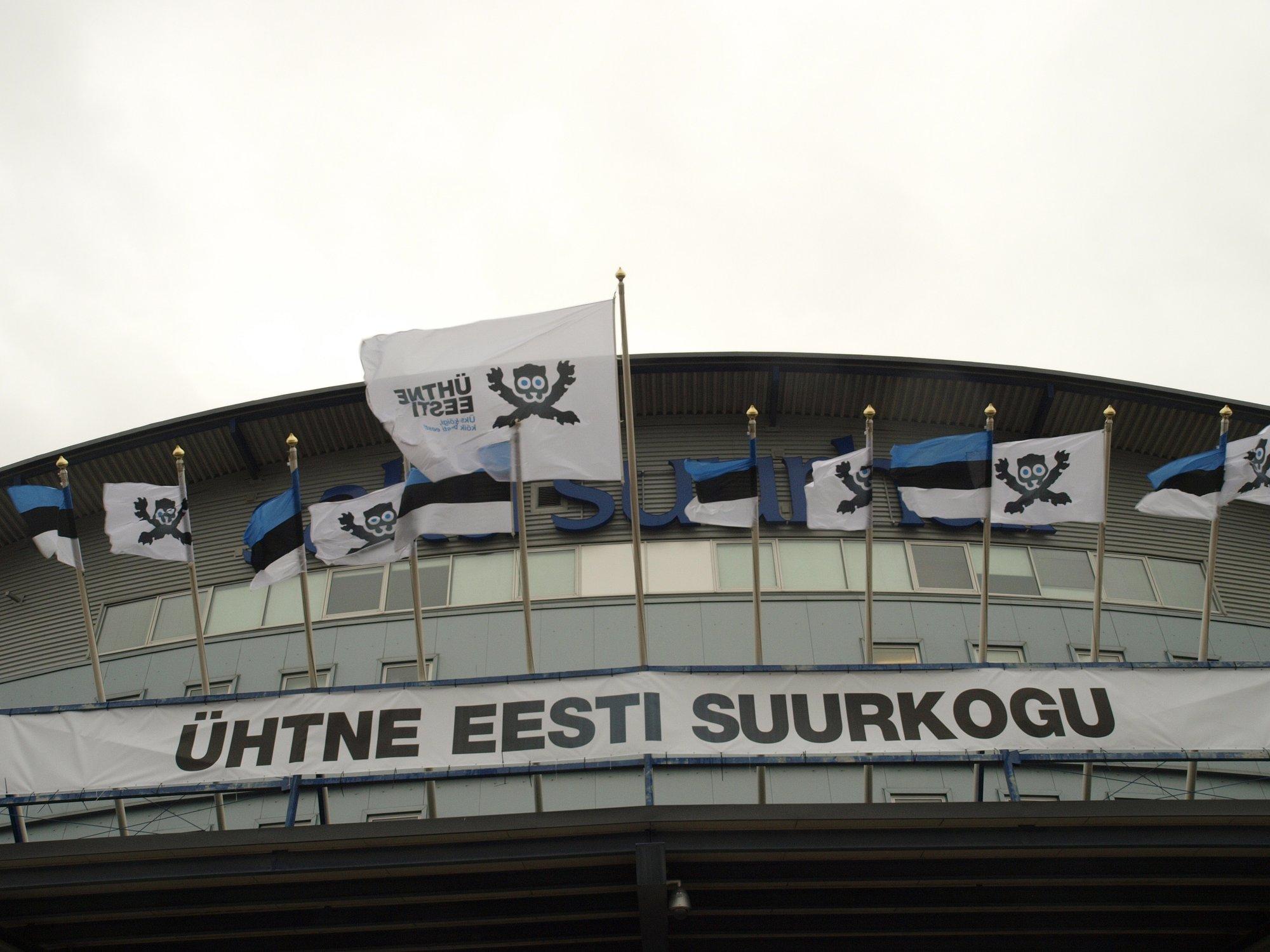 VÕITLEV SÕNA | Noorte pöördumine: Eesti mängib demokraatiaga peitust