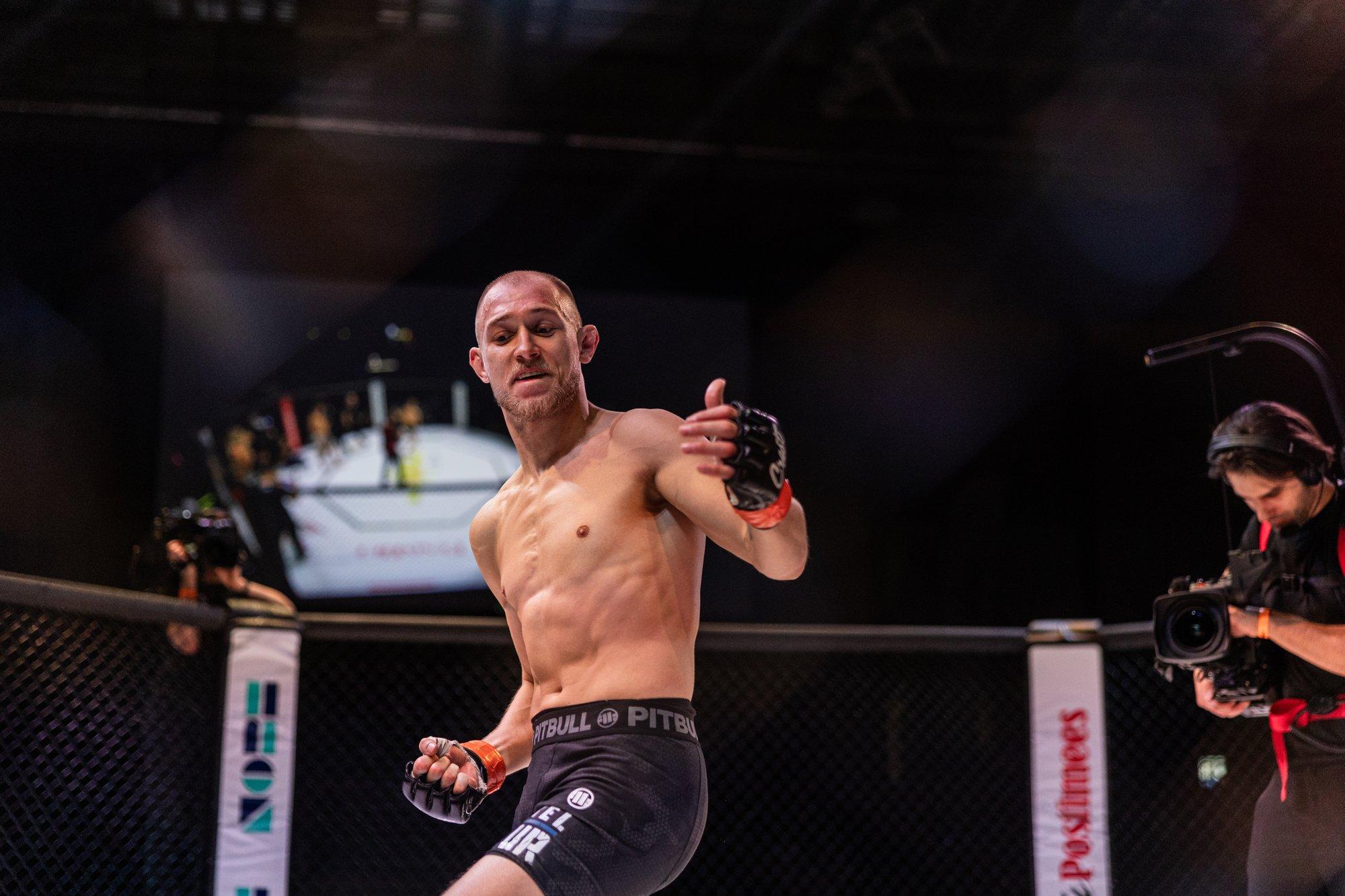 MMA-karjääris võitmatu Maikel Astur kohtub järgmisel Rajul Poola Shrekiga