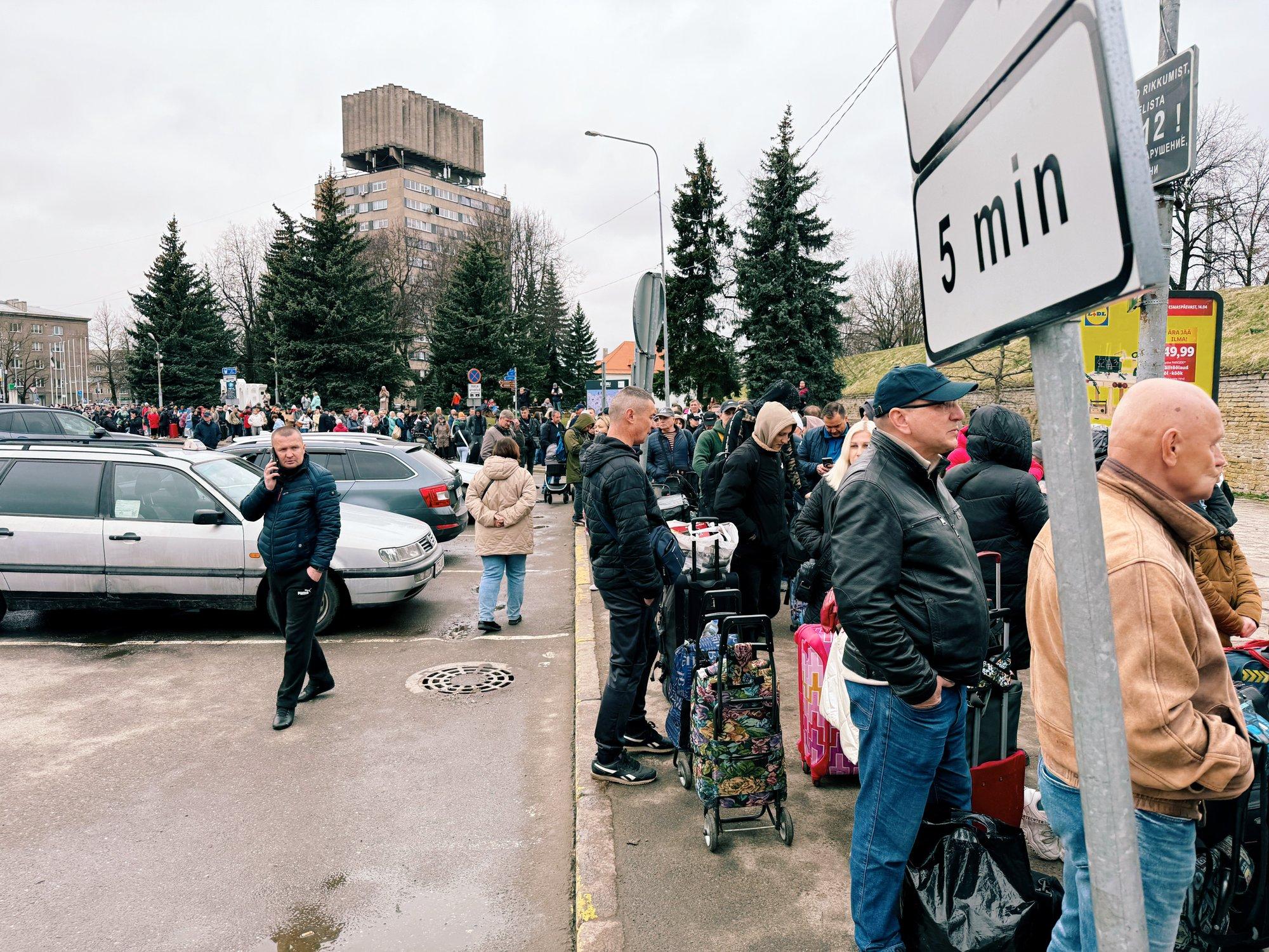 LEEDU PILK | Euroopa venemeelseim linn? Narva tänavad on tühjad, sagitakse ainult piiripunktis