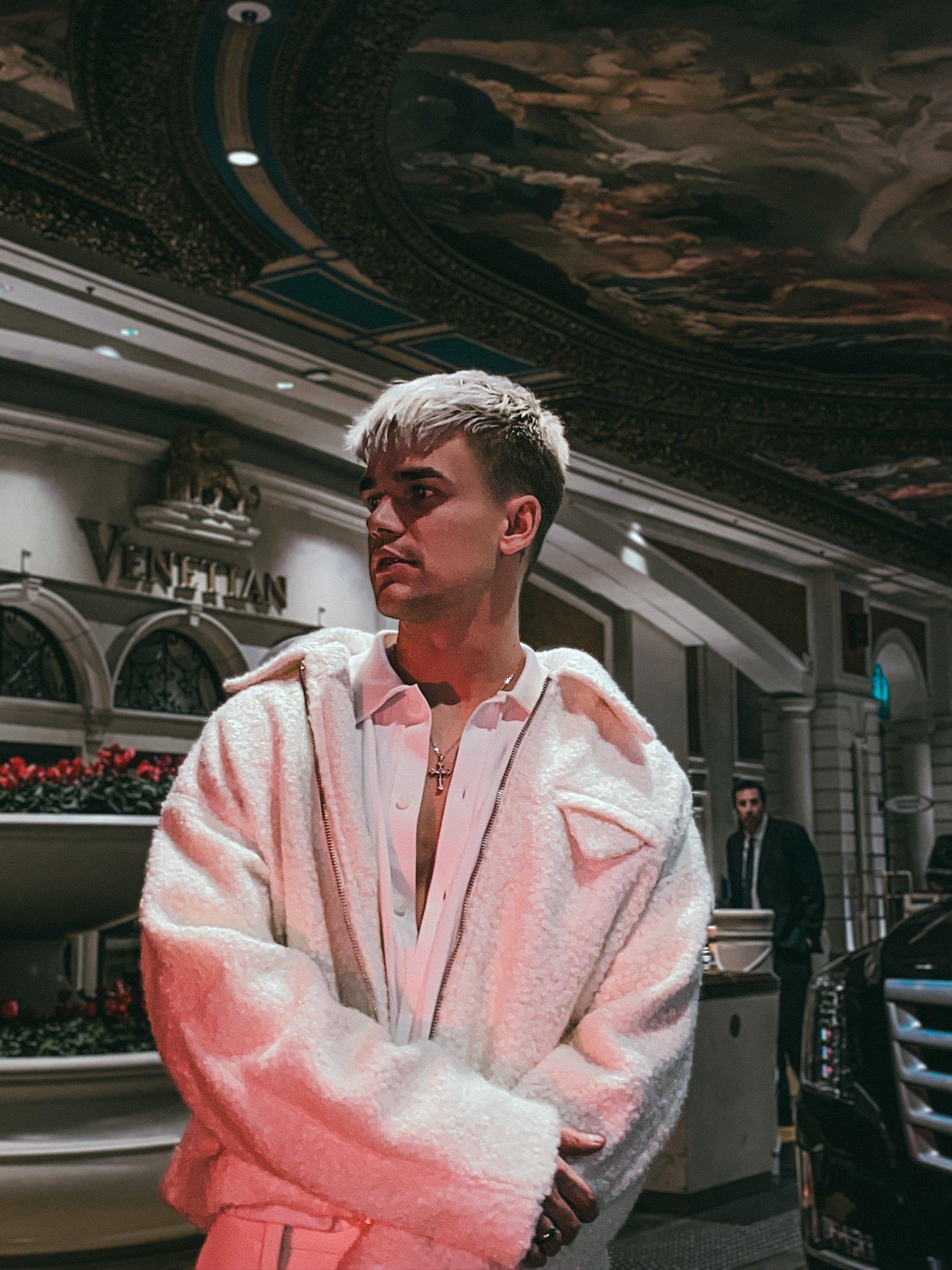 KUULA | Rozell avaldas debüütalbumi: olen südamest tänulik, et selle tee ette võtsin