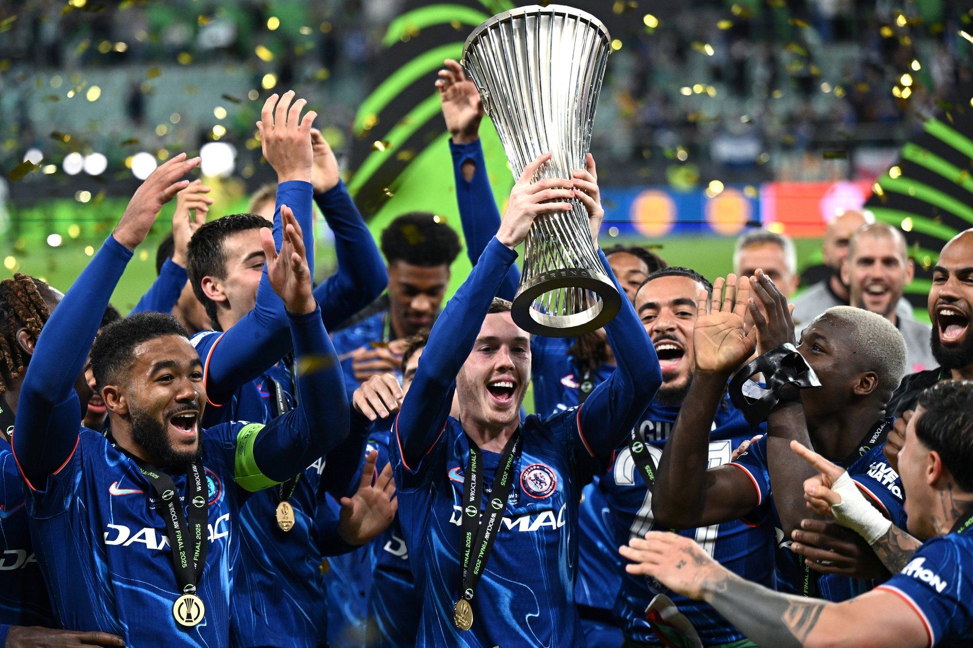 Kaotusseisu võiduks pööranud Chelsea tegi Konverentsiliiga tiitliga ajalugu