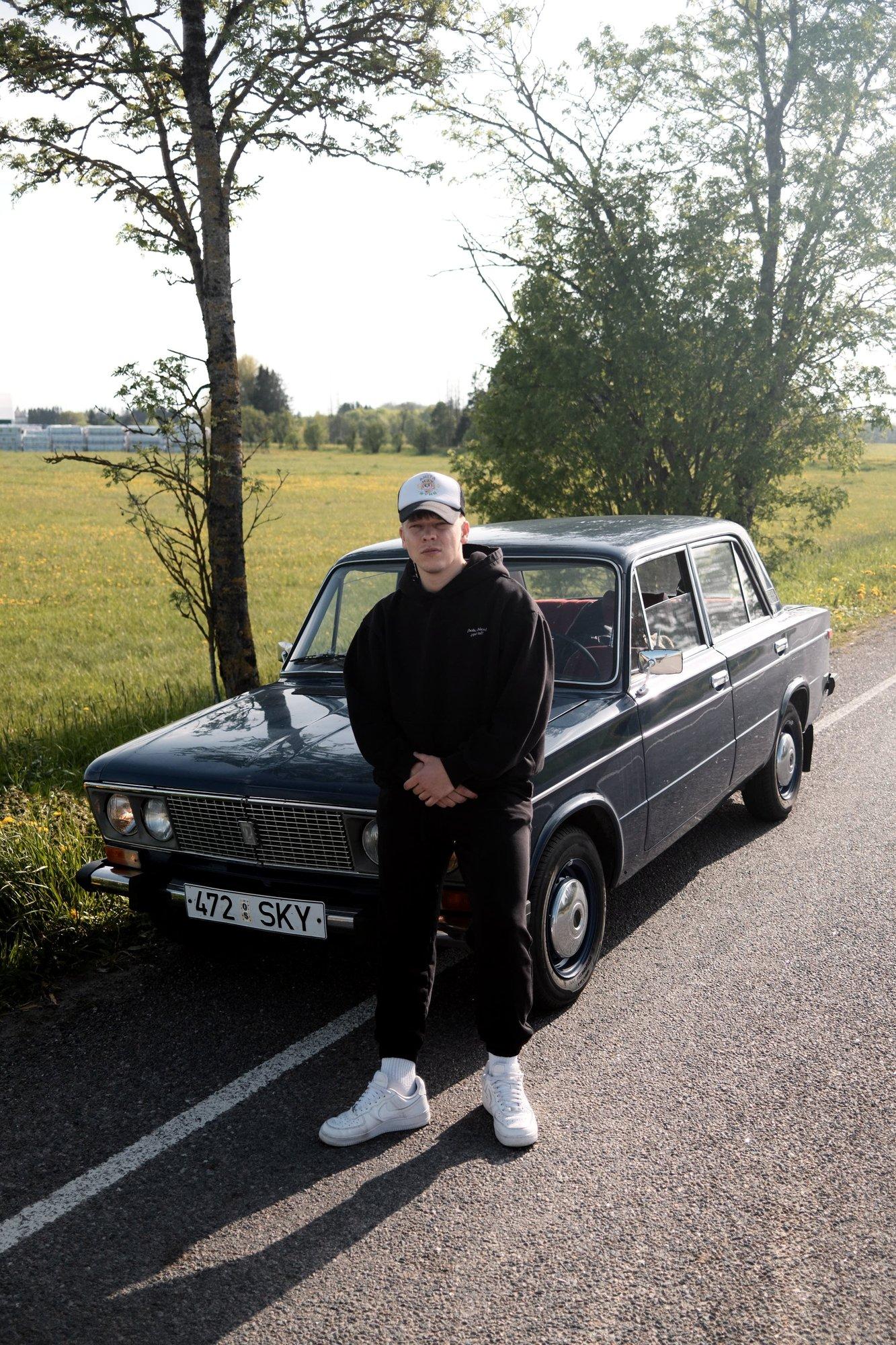 ENNE JA NÜÜD | Andrei Zevakin putitas üles 43 aastat vana Žiguli ja täitis sellega oma lahkunud vanaisa unistuse