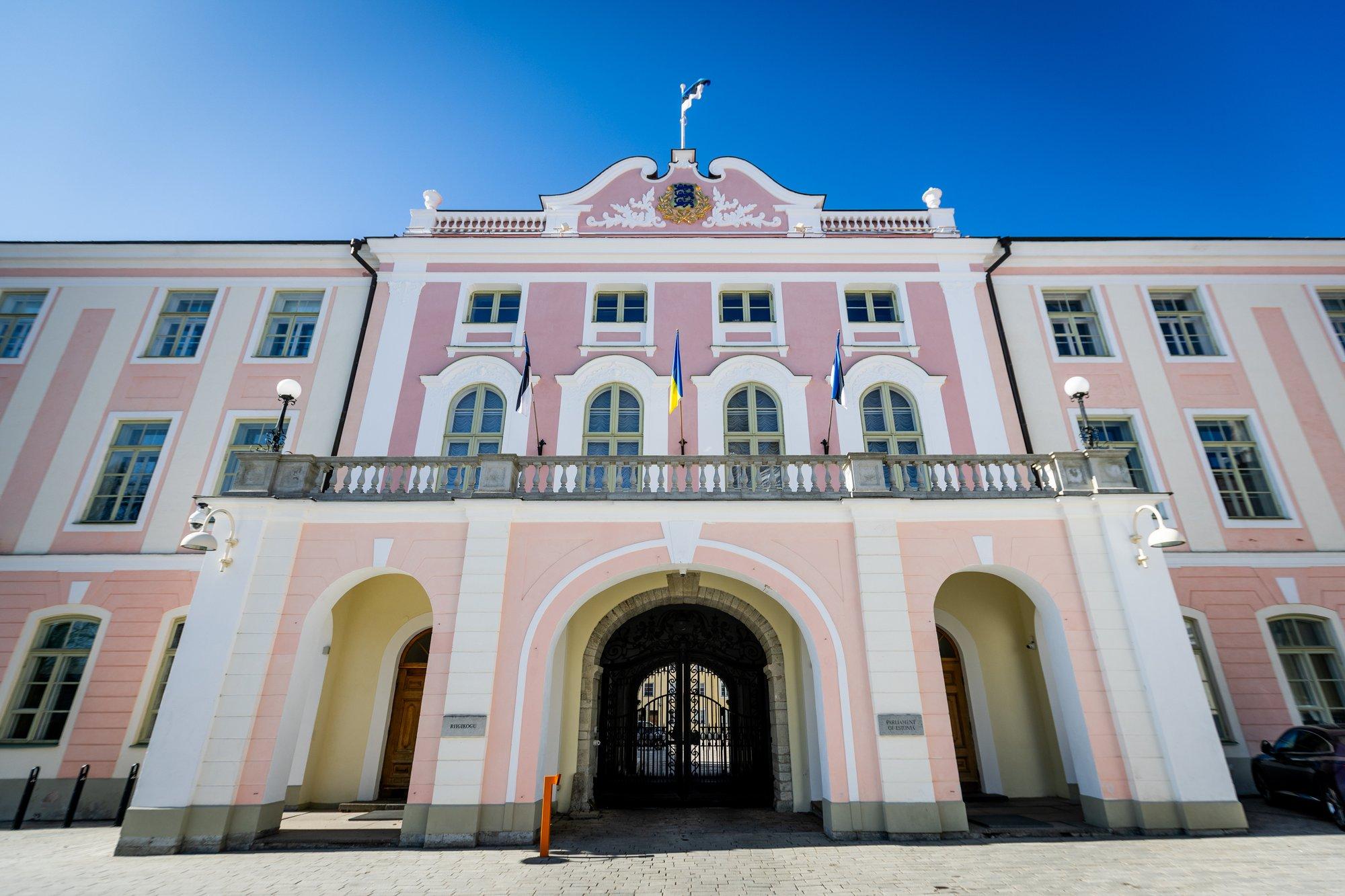 HOMME OTSEPILT | Murrame vaikimise müüri: lähisuhtevägivalla lood meie ümber