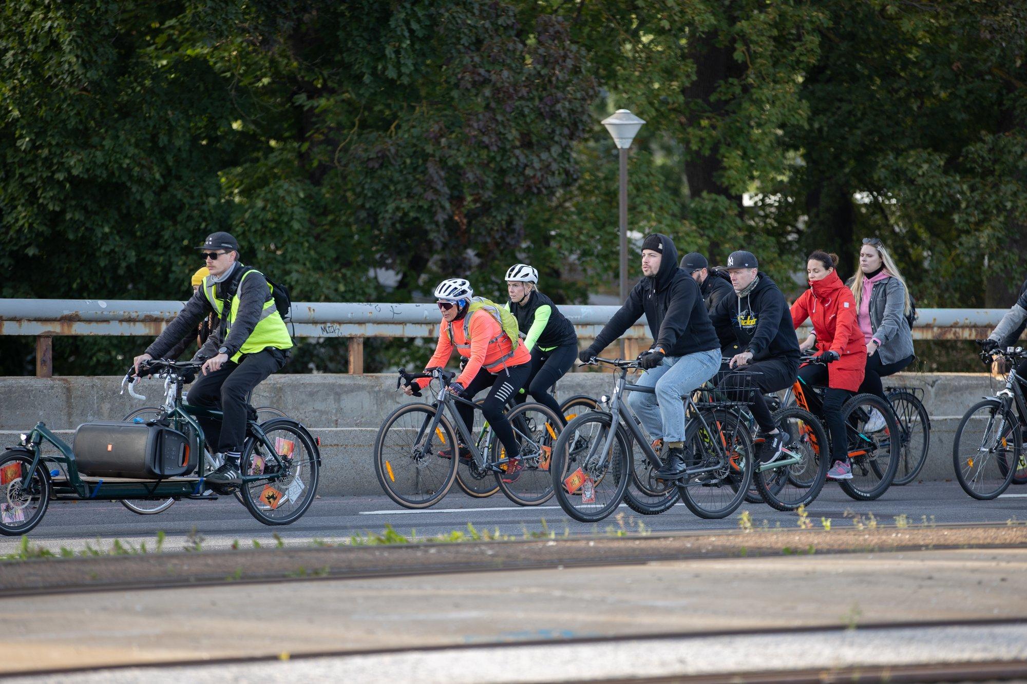 Revolutsioon 97 miljoni euro eest. Riik plaanib rajada aastaringsed rattakiirteed ja teha tööle väntajaile maksusoodustuse