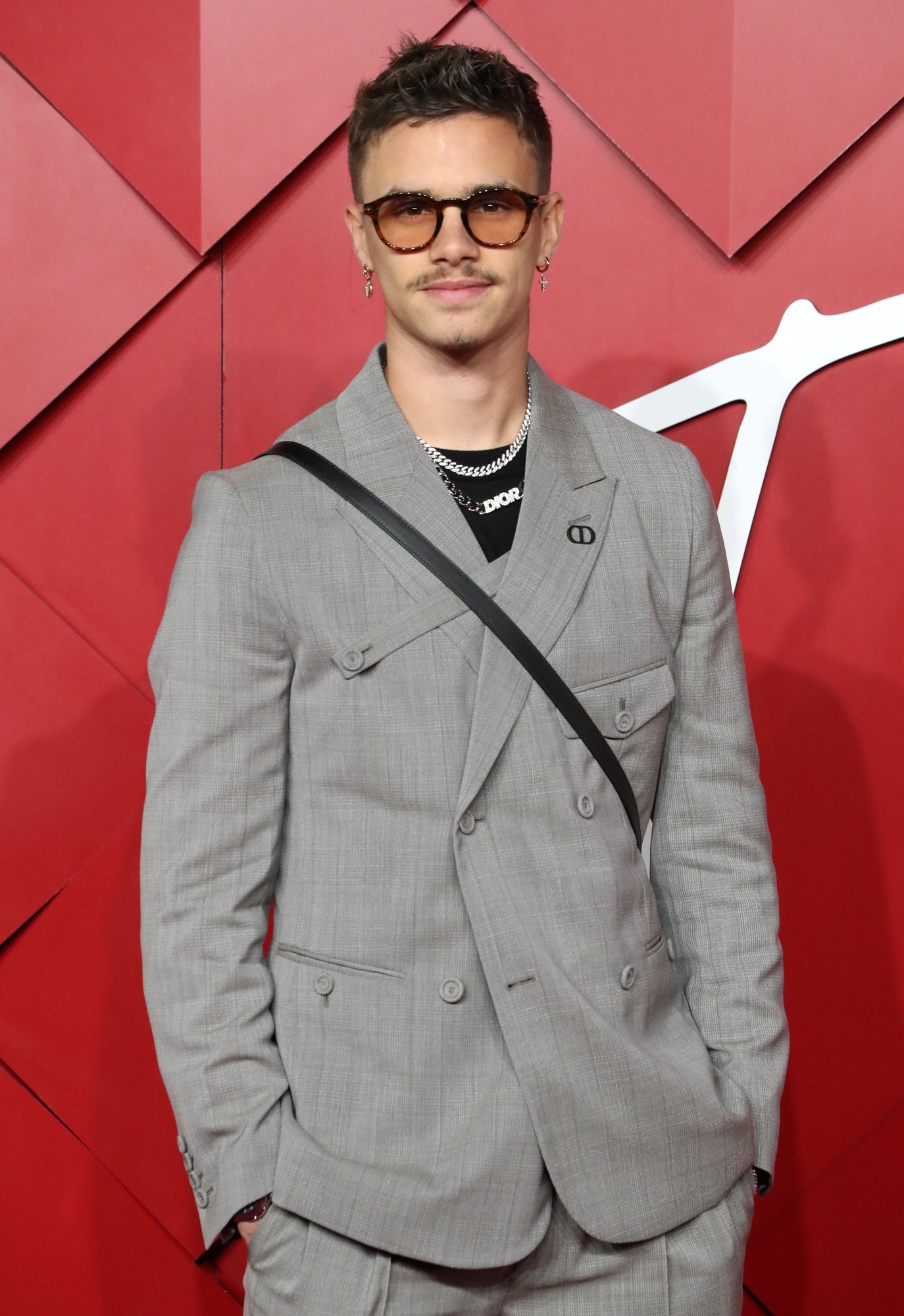 Tüli keskel! Romeo Beckham andis krüptilise postitusega tagasilöögi endise kallima väidetele