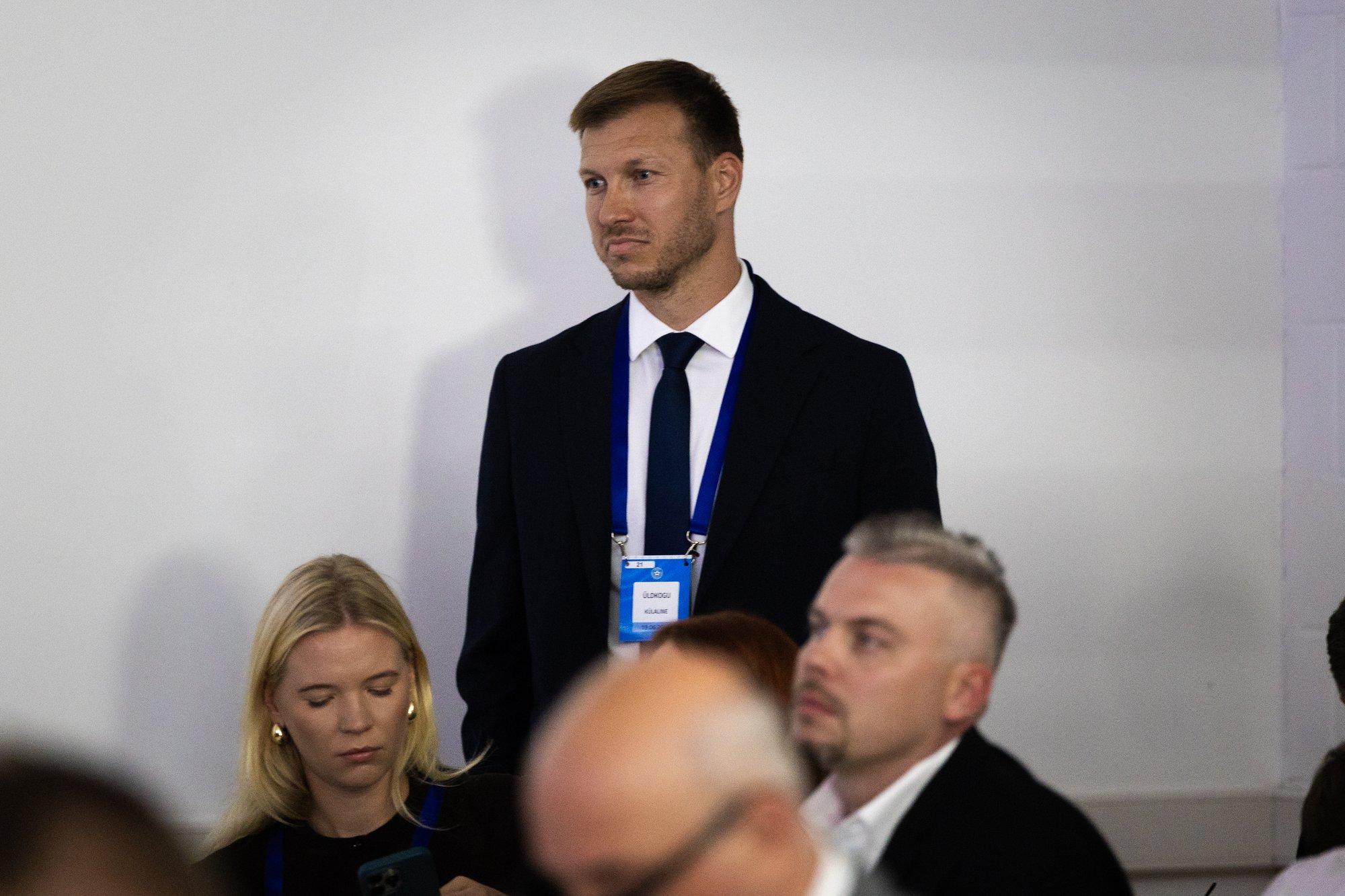 Klavani hääl ei läinud kaduma. Üldkogule hilinenud FC Toompea esindaja pääses saali