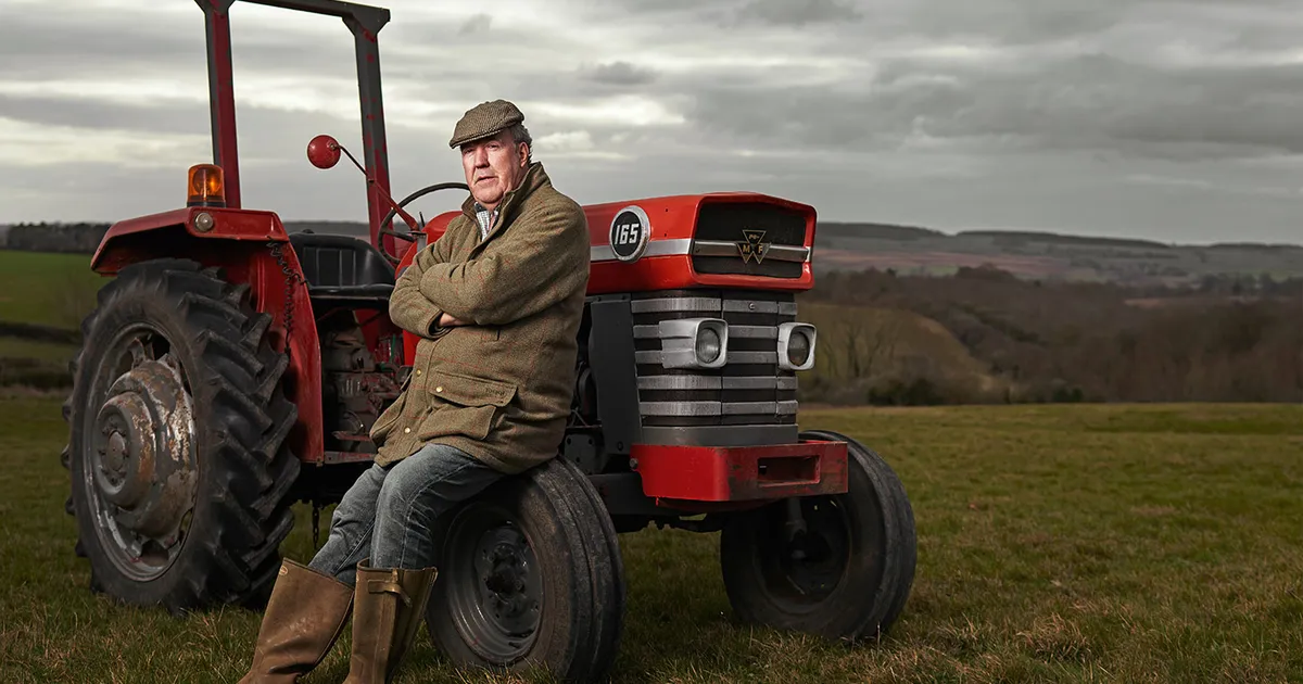 Fännid jahmunud: «Clarksoni farmi» hooaja lõpusaatesse ilmus kummaline naine