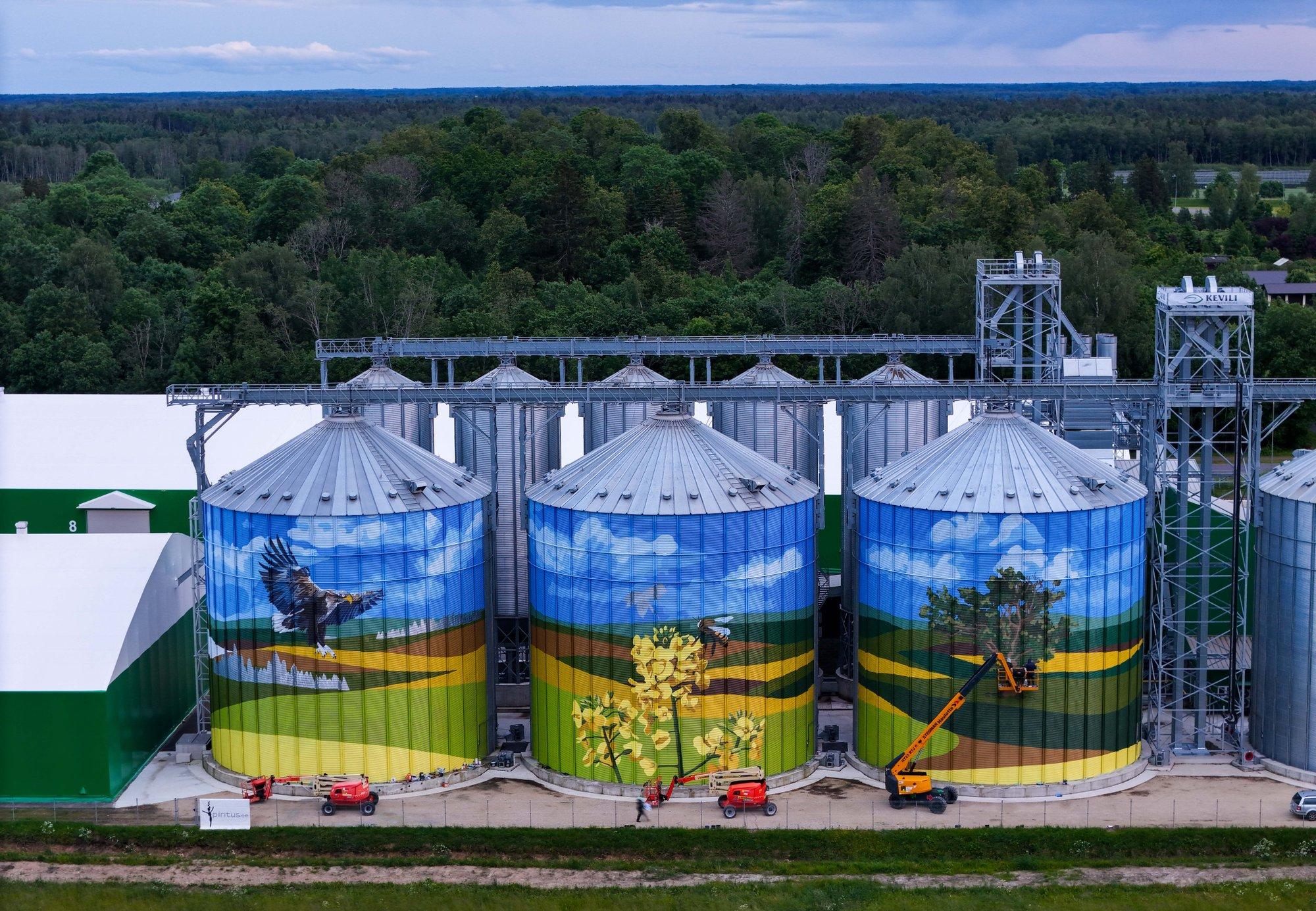 FOTOD | Tallinna-Tartu maantee äärde luuakse hiiglaslikku kunstiteost
