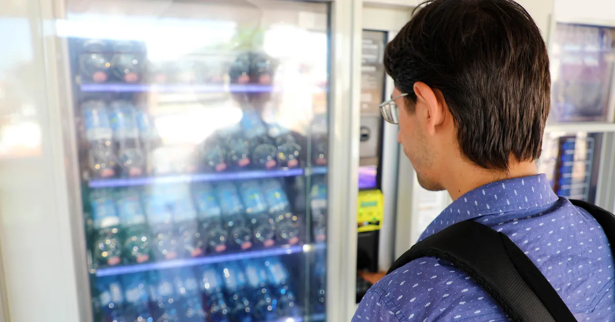 PILTUUDIS ⟩ Tartus asub nüüd automaat, mis pakub seljankat ja salatit