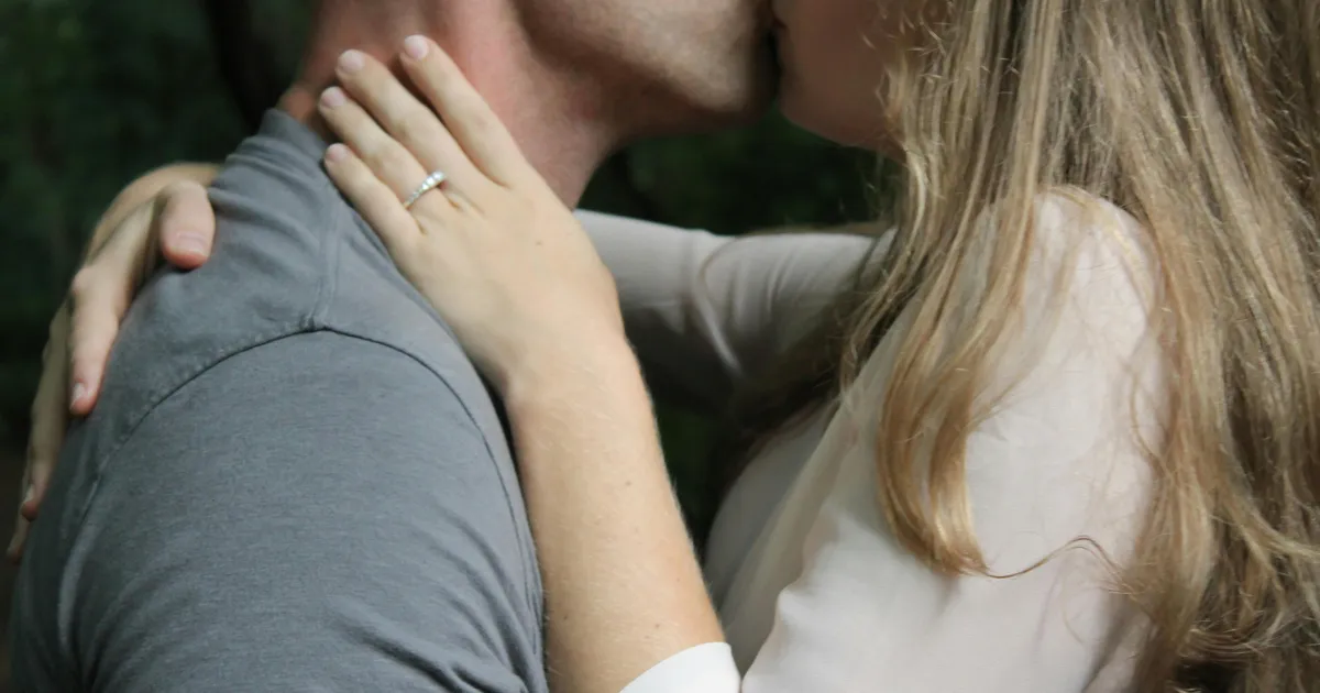 Kas depressiooni on võimalik saada suudluse kaudu?