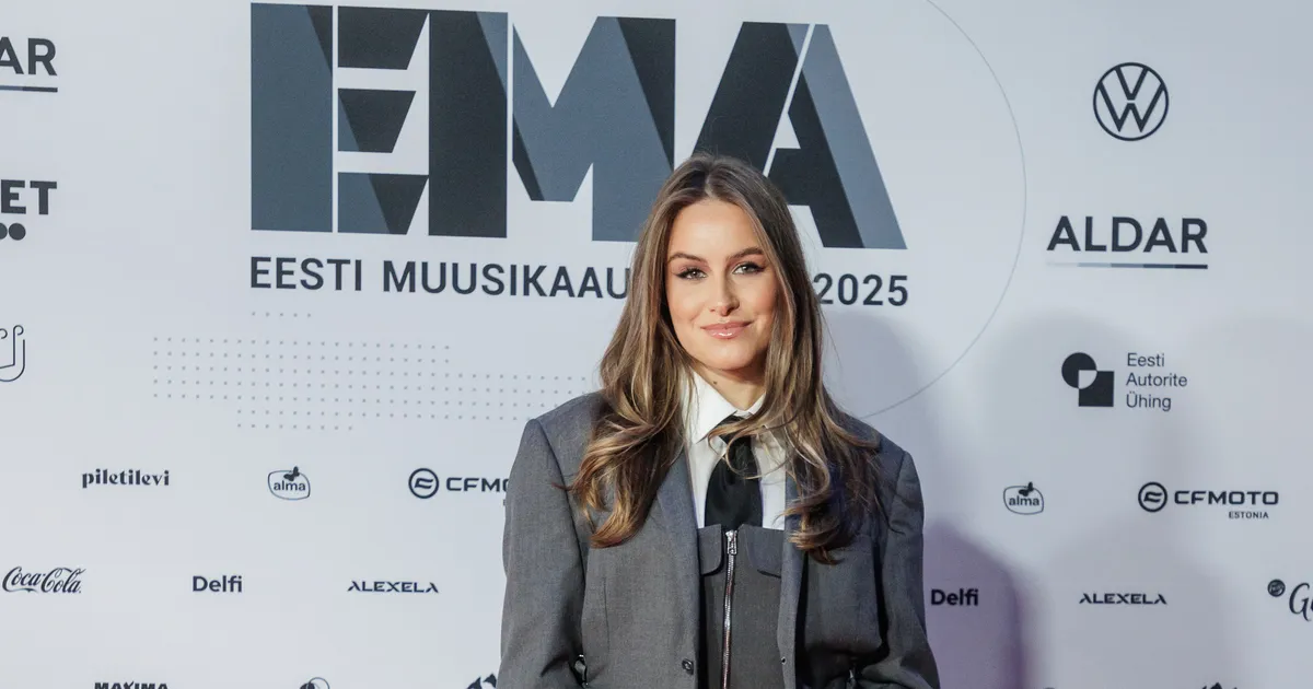 «KÕIGIL ON OMA TEEKOND» ⟩ Eleryn Tiit rääkis, mis üllatused talle WAF laulukooli žüriis olles osaks said