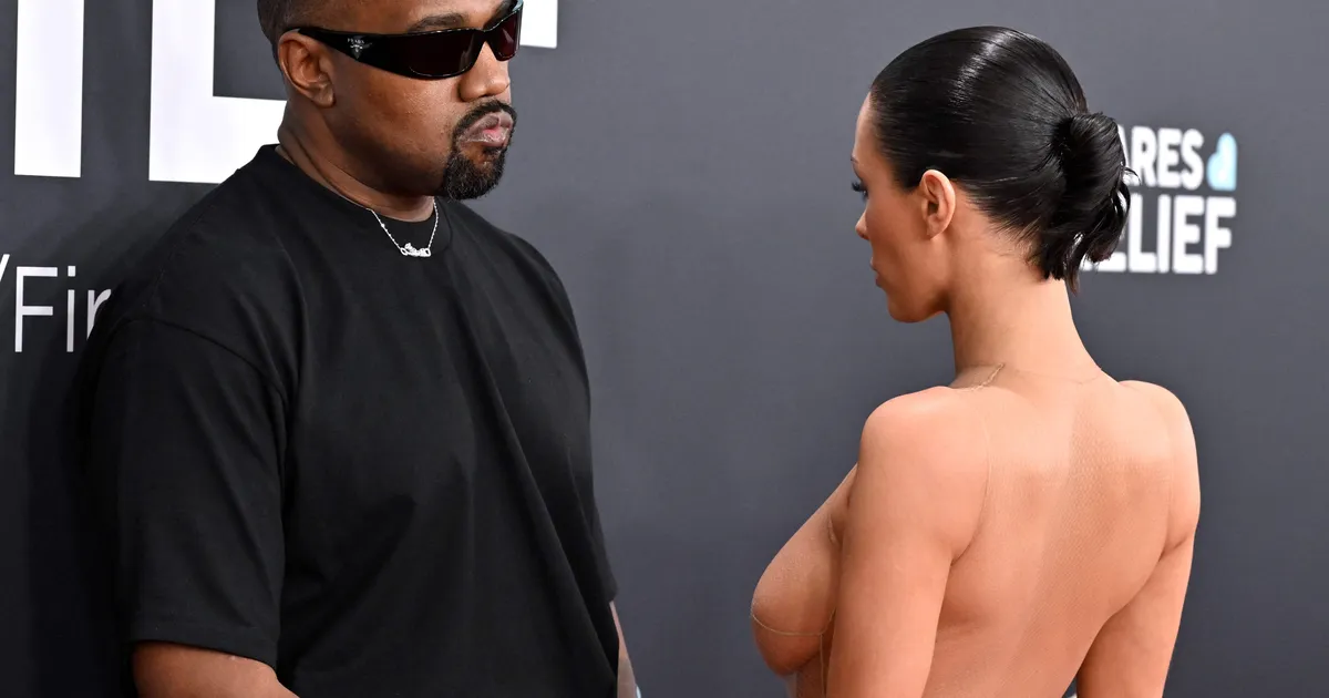 «Bianca teab, mida teeb»: Kanye West maksab abikaasale kõvasti (pool)alasti ringi käimise eest