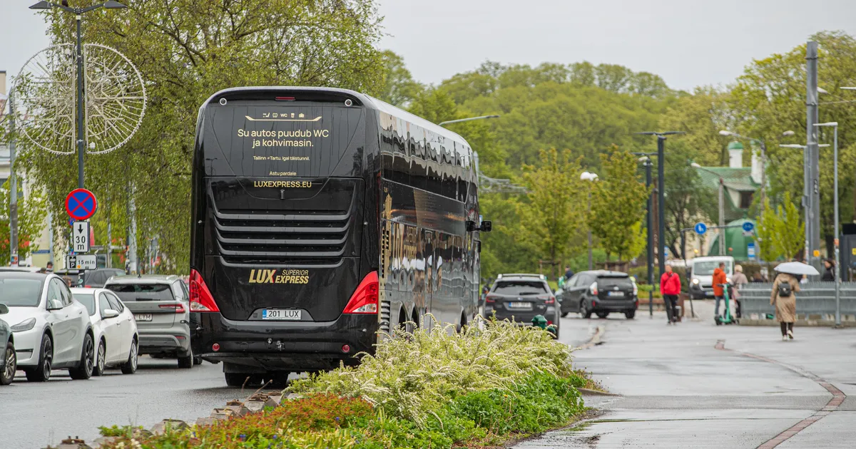 KÕHEDUST TEKITAV VIDEO ⟩ Lux Expressi juht pani kaasreisijate elud ohtu: see pole esimene kord, kui selle firma bussijuhid niimoodi käituvad