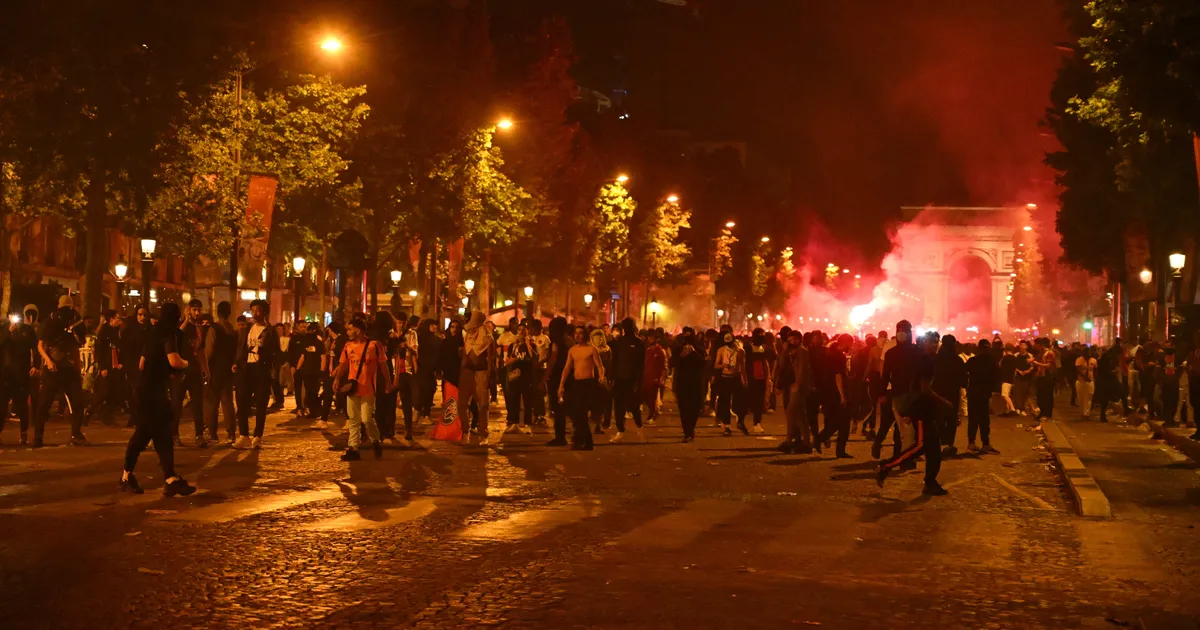 Meistrite liiga võit tõi Pariisi politseile palju tööd, vahistati sadu huligaane