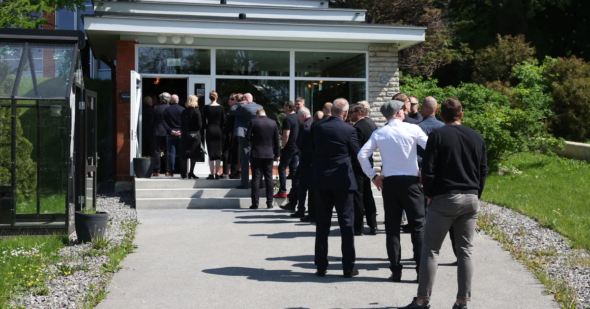 OTSEFOTOD ⟩ Soome kopteriõnnetuses hukkunud motosportlane Tiit Kuusk saadetakse viimsele teele