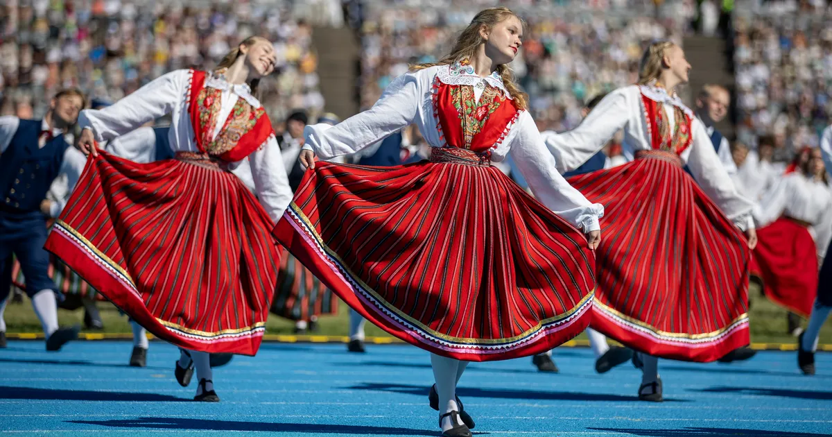 Neljapäeval tuleb müügile üle 3000 tantsupeo peaproov-etenduse pileti