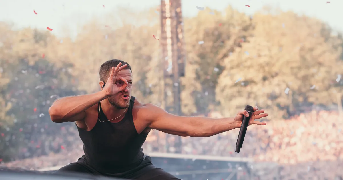 PILTUUDIS ⟩ Imagine Dragonsi laulja ja tema Hollywoodi kuulsusest elukaaslane avastasid Tallinna vanalinna