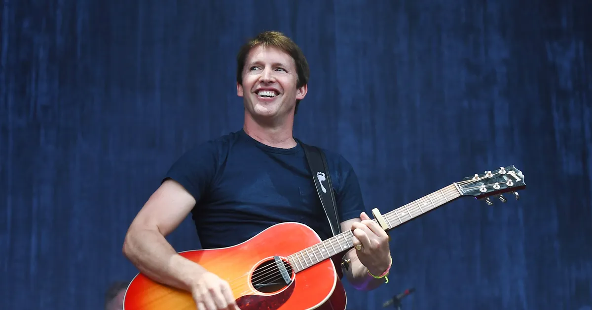 VIDEO ⟩ James Blunt tähistab oma suurima hiti, mida ta nimetab veidi jubedaks, 20. aastapäeva