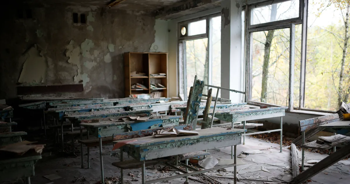 VÕIGAS ROIM KOOLIMAJAS ⟩ Noore õpetaja mõrvalugu leidis lahenduse aastakümneid hiljem