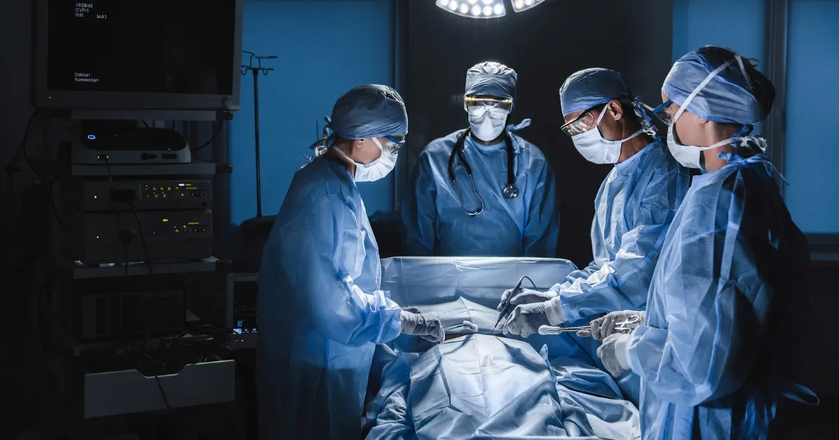 TÄIELIK ŠOKK ⟩ Mees, kes operatsiooni ajal hetkeks suri, avaldas, keda ta operatsioonisaalis nägi