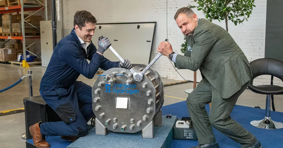 FOTOD ⟩ Kristjan Rahu suurosalusega firma avas tehase vesiniku tootmistehnoloogia masstootmiseks