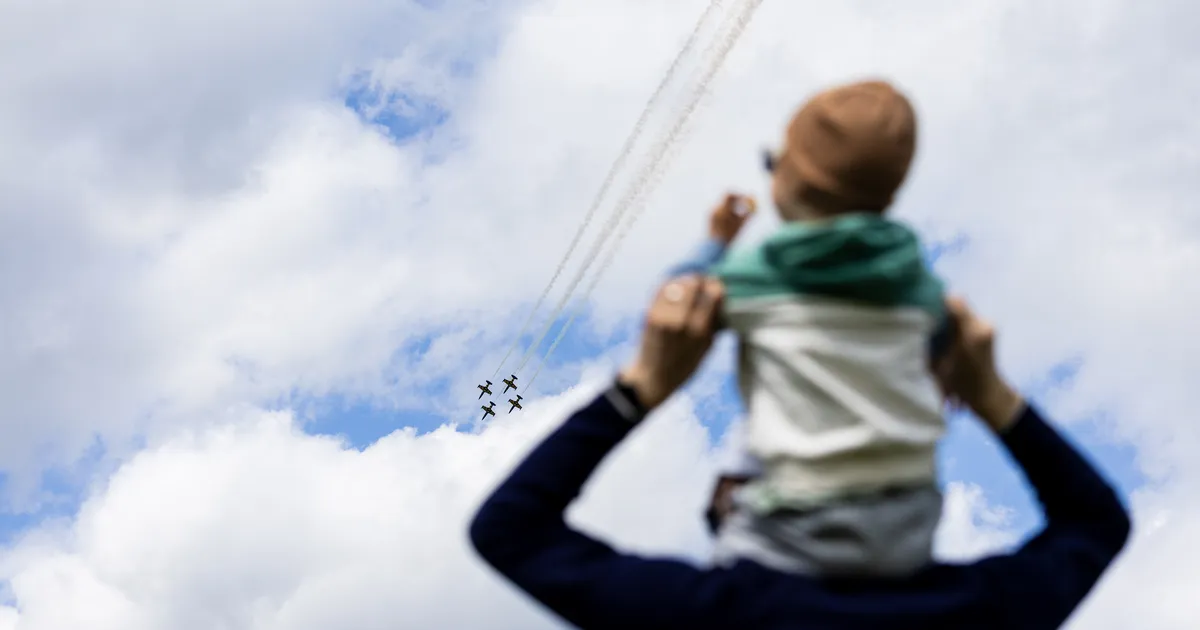 GALERII JA VIDEO ⟩ Vigurlendurid tähistasid lennundusmuuseumi suurt juubelit