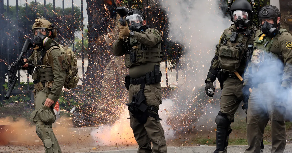 Los Angelese rahutused: ICE haarangud vallandasid protestid, Rahvuskaart tänavatel