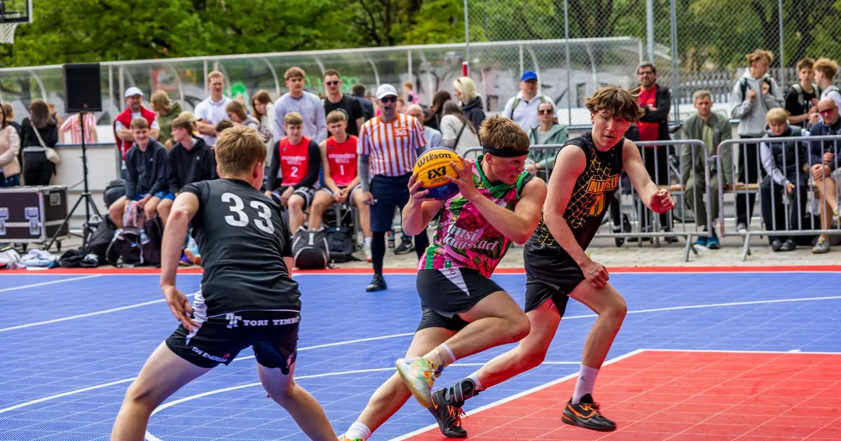 GALERII ⟩ Suvise kossutšempionaadi avaetapp meelitas Pärnusse 64 satsi