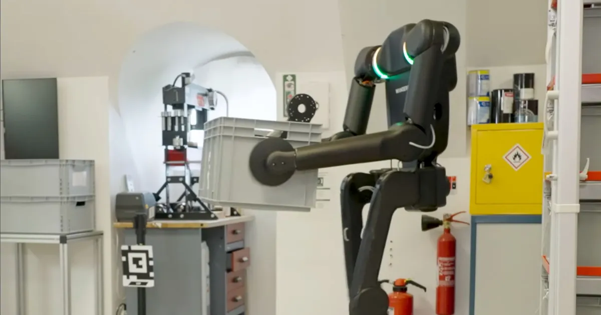 Prantsuse autotootjale tehti ilma peata humanoidrobot – see valmis vaid 40 päevaga