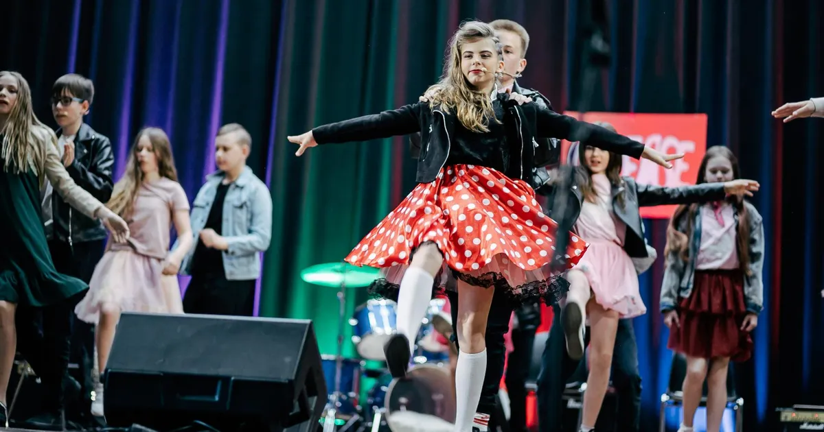 Uulu kooli õppeaasta lõppes suurejoonelise muusikaliga