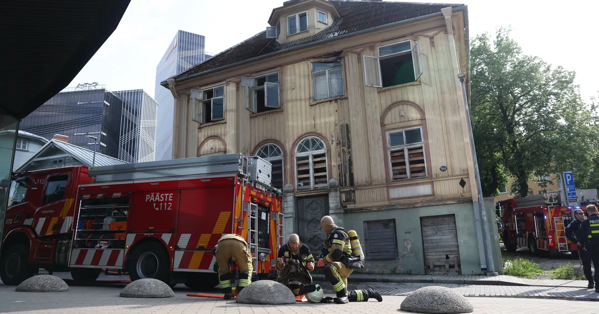 Politsei uurib mahajäetud maja põlengut