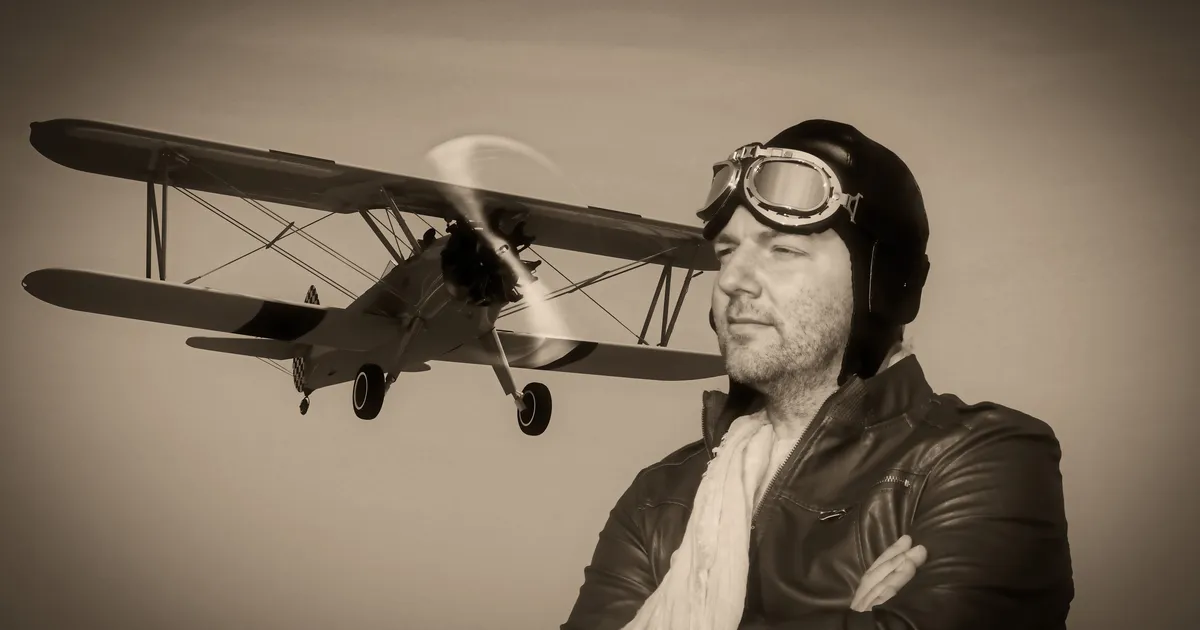 «Sa peaksid targem olema. Kunagi ei tohi kohalike külavanematega juua. Nende õlu ei ole siit ilmast»