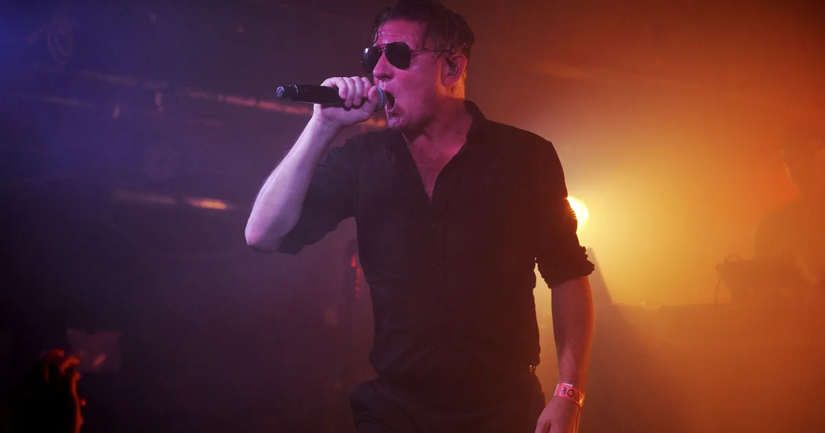 VALUS KAOTUS ⟩ Suri üks mõjukamaid figuure industriaalroki ajaloos