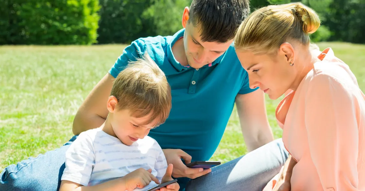 MARTIN EHALA ⟩ Vajame kampaaniat «Ära sureta last!»