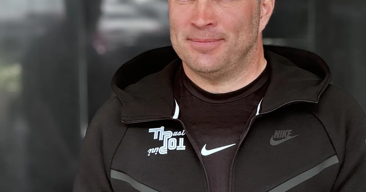 NÄDALA VASTAJA ⟩ Sten-Eric Uibo: kõige põnevamad lood sünnivad just öistel teedel joostes