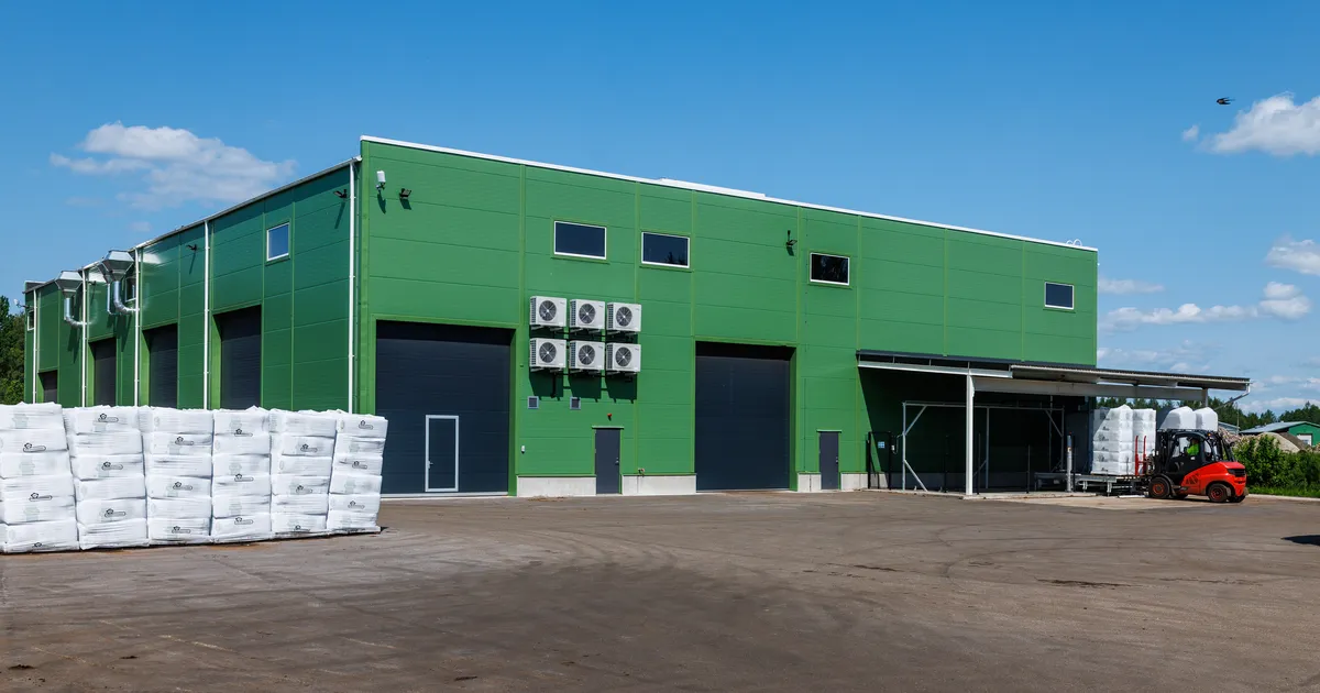 Pärnu külje all avas uksed Eesti võimsaim turbatootmine