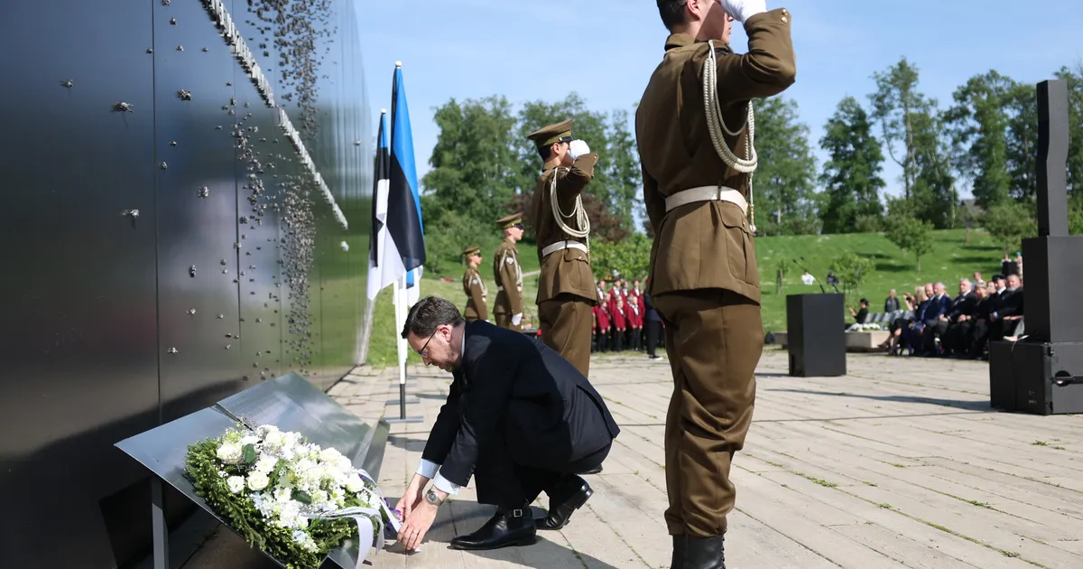 GALERII ⟩ Maarjamäel mälestati juuniküüditamise ohvreid