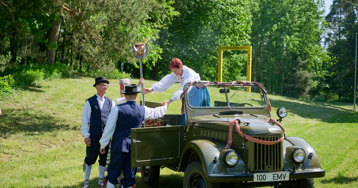 TULE TULEMINE ⟩ Laulu- ja tantsupeo tuli süüdati pühapäeval Tartumaal