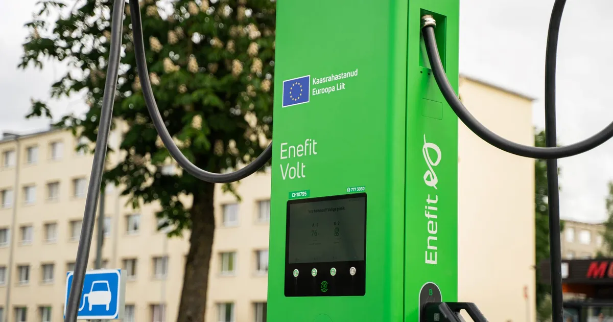 VAATA KAARTI ⟩ Enefit avas kaubanduskeskuste juures esimesed ülikiirlaadijad