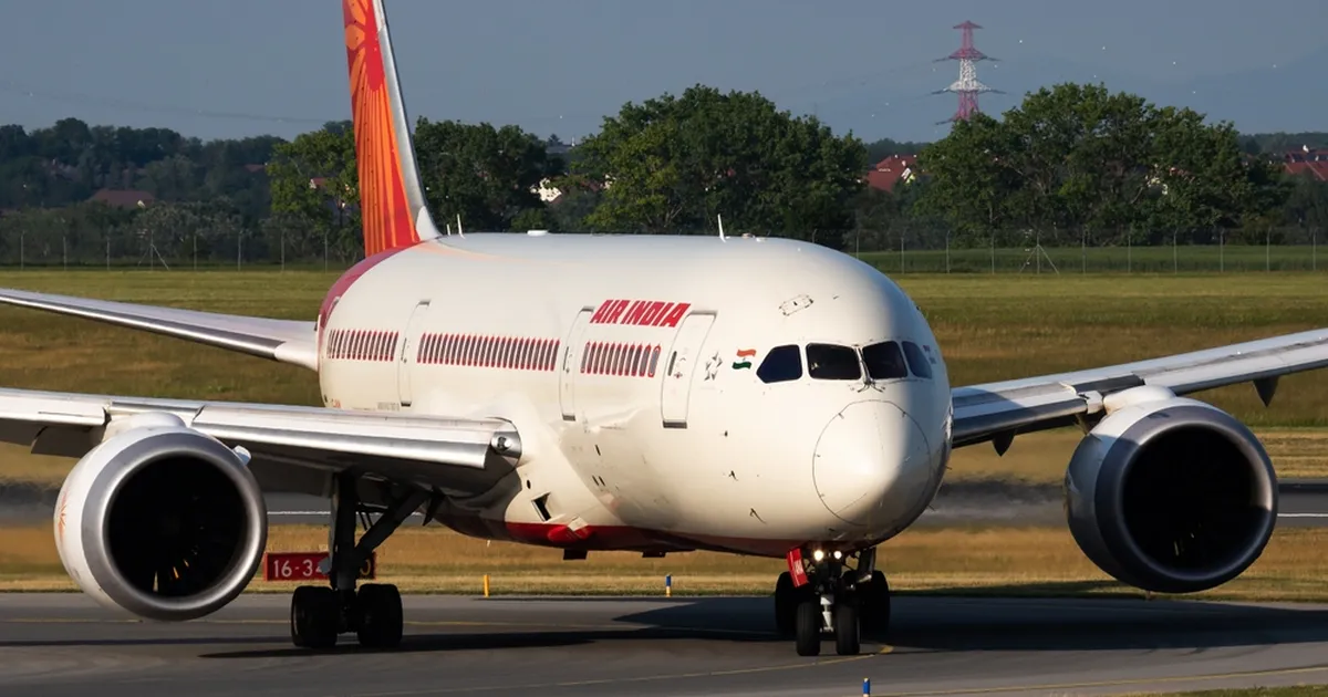 Air India piloot pälvis kangelasena austuse, päästes sadu elusid oma elu hinnaga