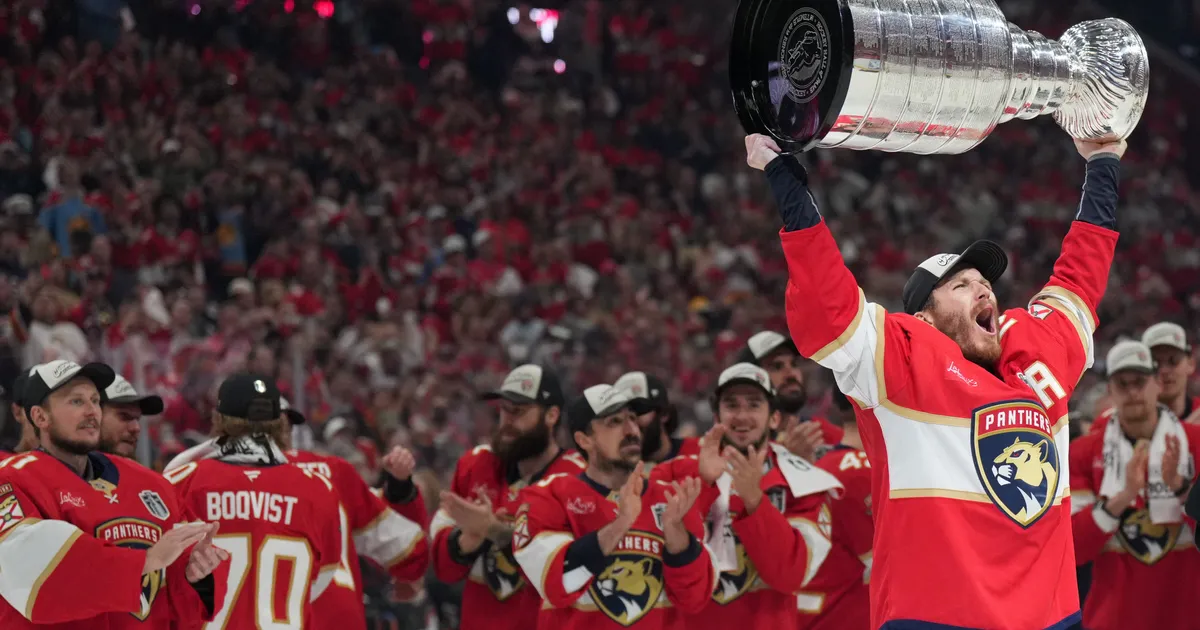 VIDEO ⟩ Eneseohverdus: tähtmängija vedas klubi NHLi meistriks šokeerivate vigastuste kiuste